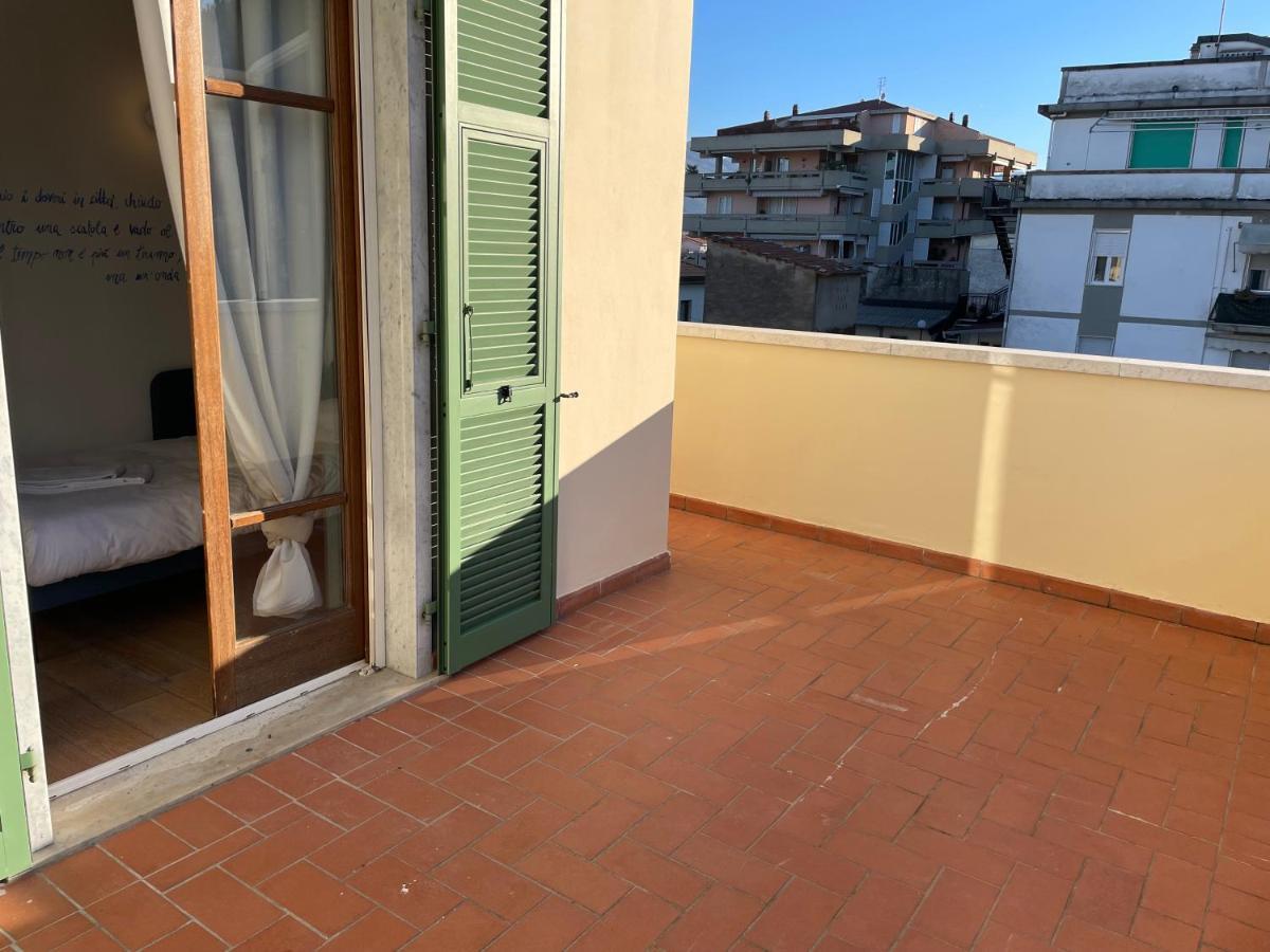 Accogliente Camera Singola Con Balcone A 500 Mt Dal Mare Marina Di Carrara Exteriér fotografie